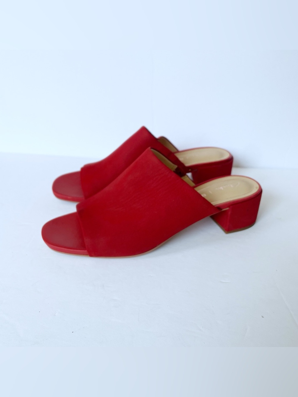 Clarks Cushion Plus Orabella Daisy Red Open-Toe Block Heel Mule Sandal Size 7.5